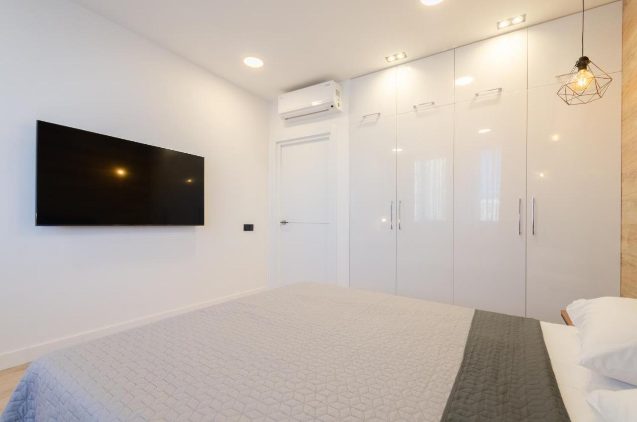 Petrovdom 190-199-216 In Spacious Apartments At Rc New York Concept House Kiev Esterno foto